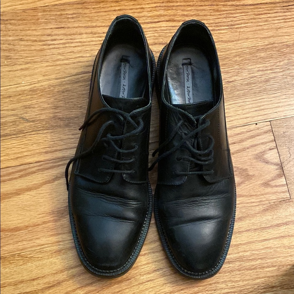 Women’s Black Leather Dress Shoes